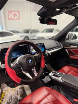 بی ئێم دەبڵیو X1